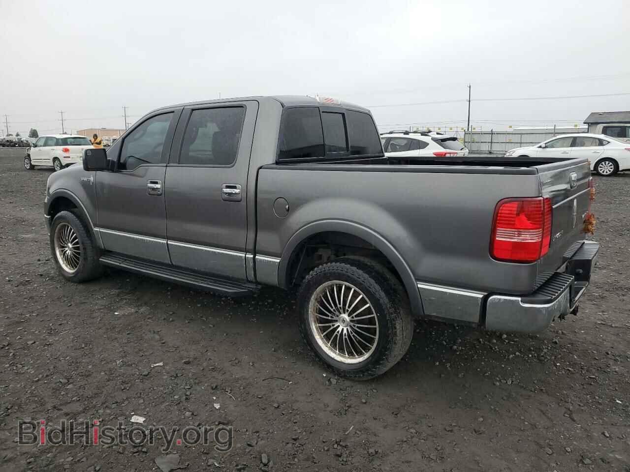 2006 LINCOLN MARK LT - VIN: 5LTPW18526FJ21053 - Фото 2