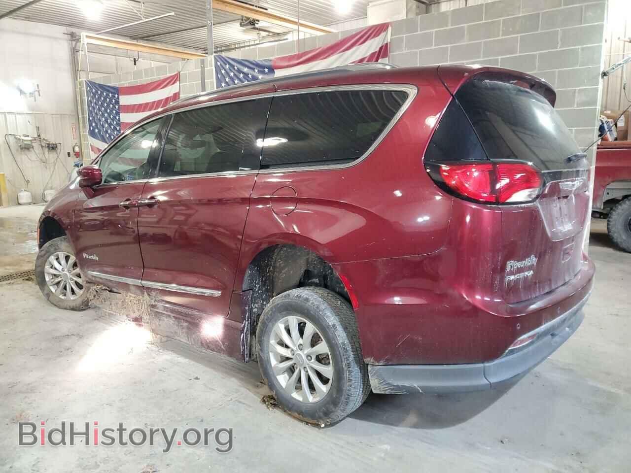 2018 CHRYSLER PACIFICA - VIN: 2C4RC1BG3JR365648 - Photo 2
