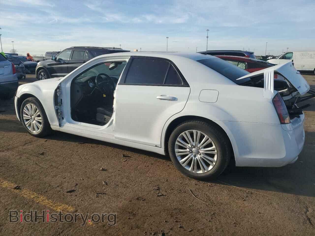 2014 CHRYSLER 300 - VIN: 2C3CCAGG3EH257934 - Фото 2