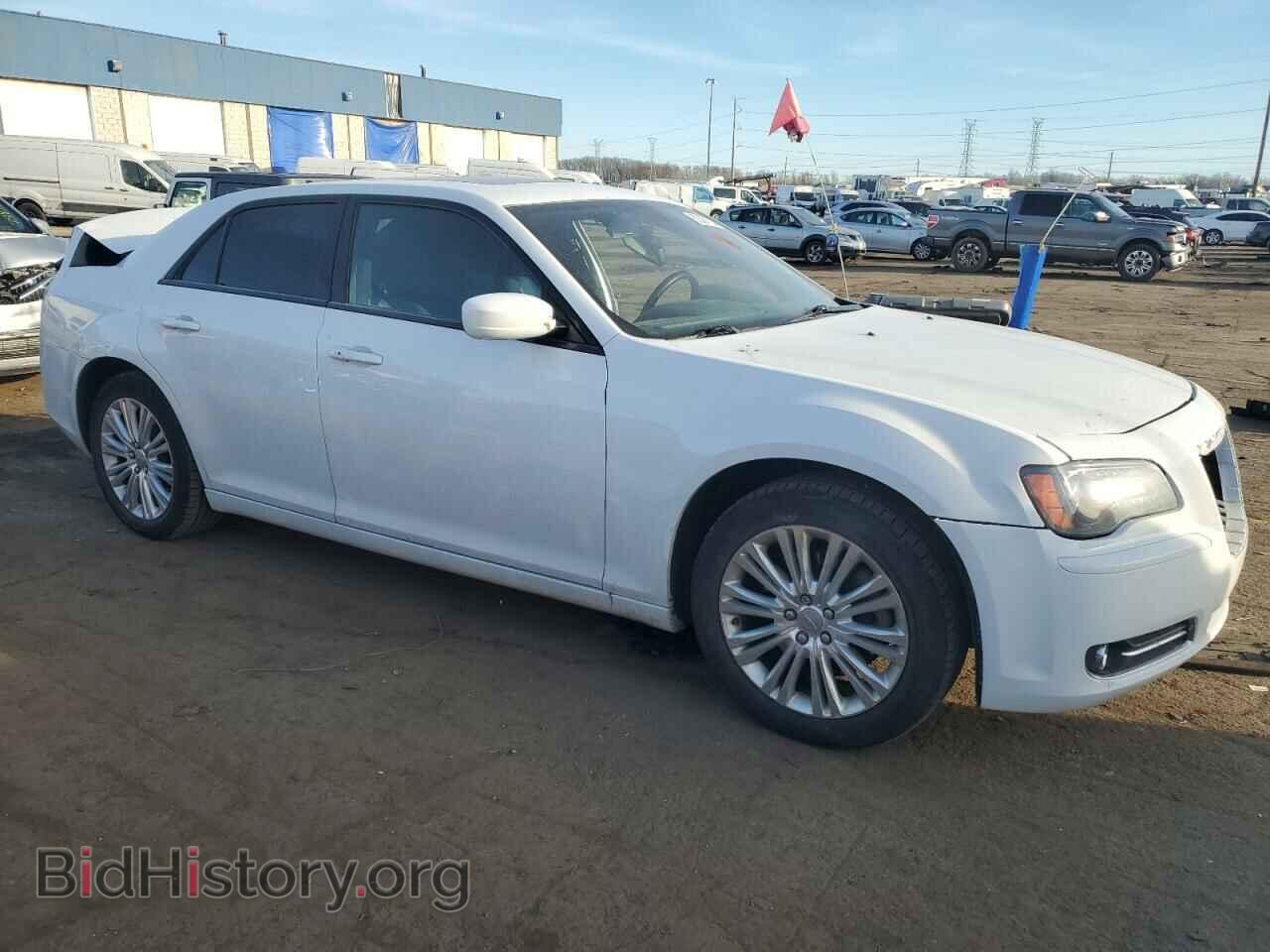 2014 CHRYSLER 300 - VIN: 2C3CCAGG3EH257934 - Фото 4