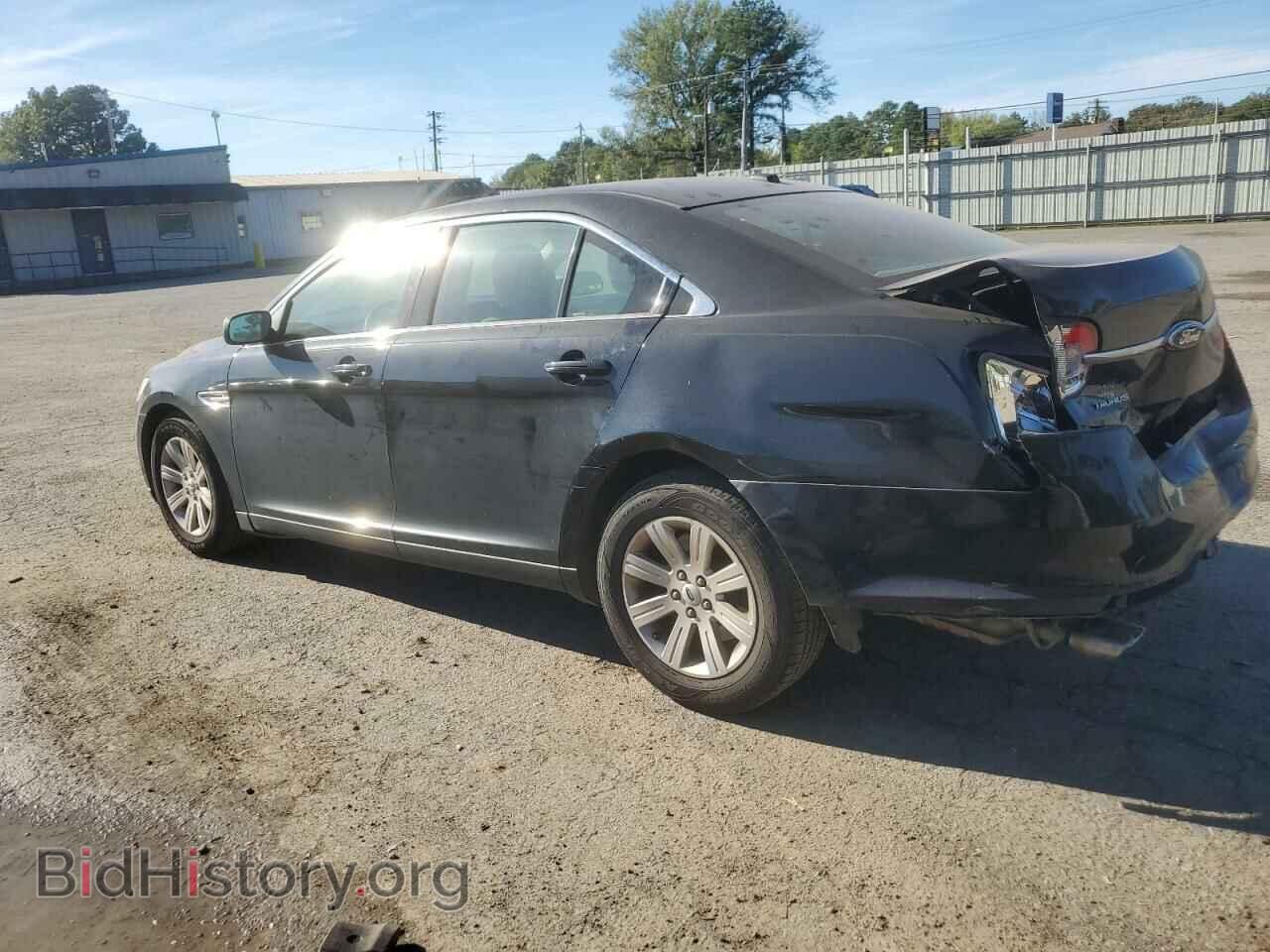 2011 FORD TAURUS - VIN: 1FAHP2DW2BG134890 - Фото 2