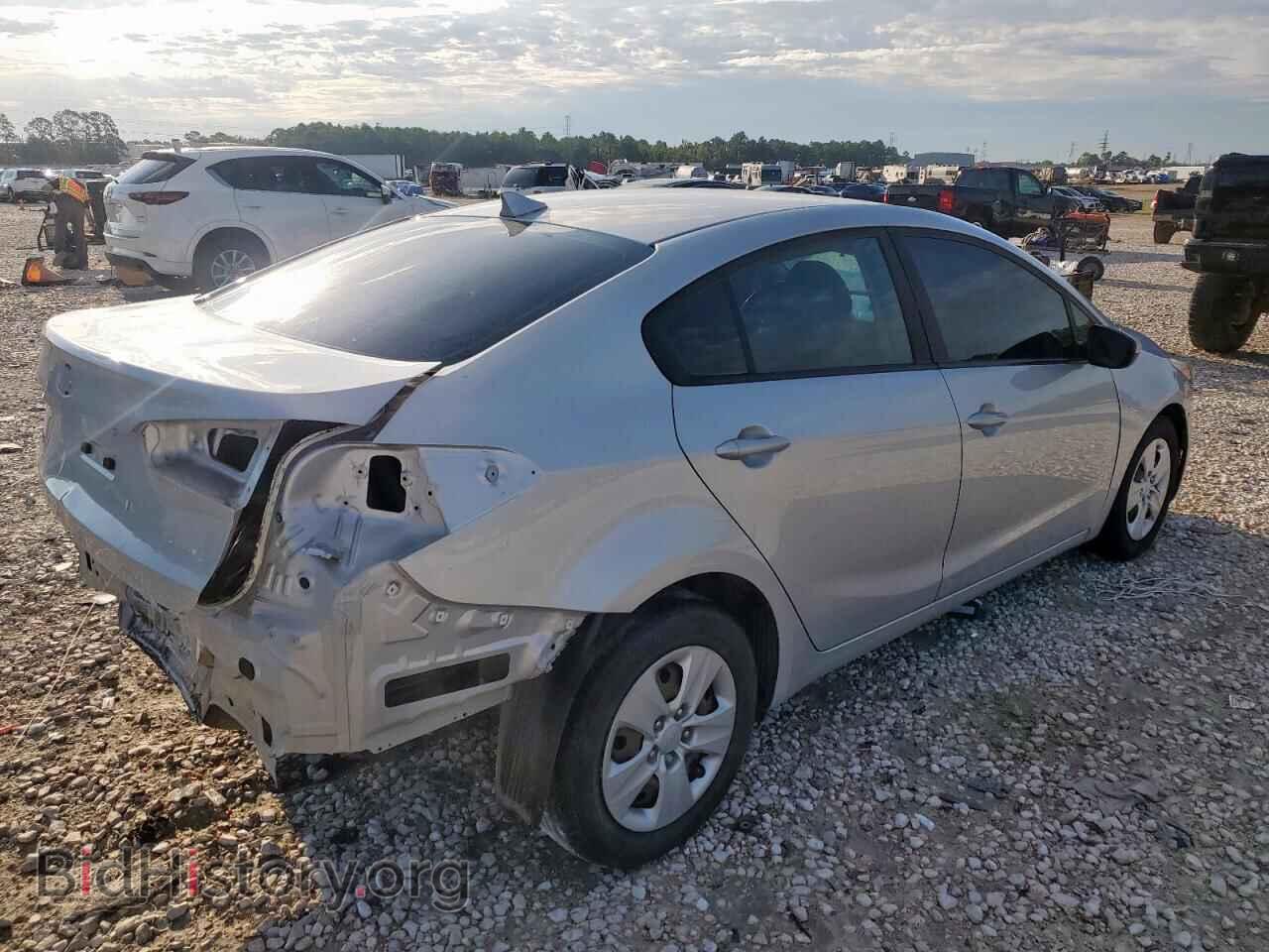 2017 KIA FORTE - VIN: 3KPFK4A76HE078115 - Фото 3