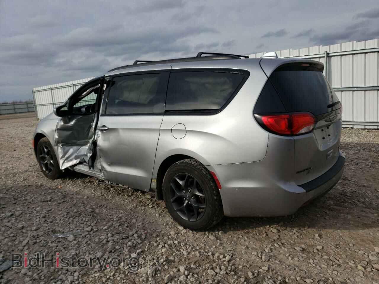 2018 CHRYSLER PACIFICA - VIN: 2C4RC1GG1JR310981 - Photo 2