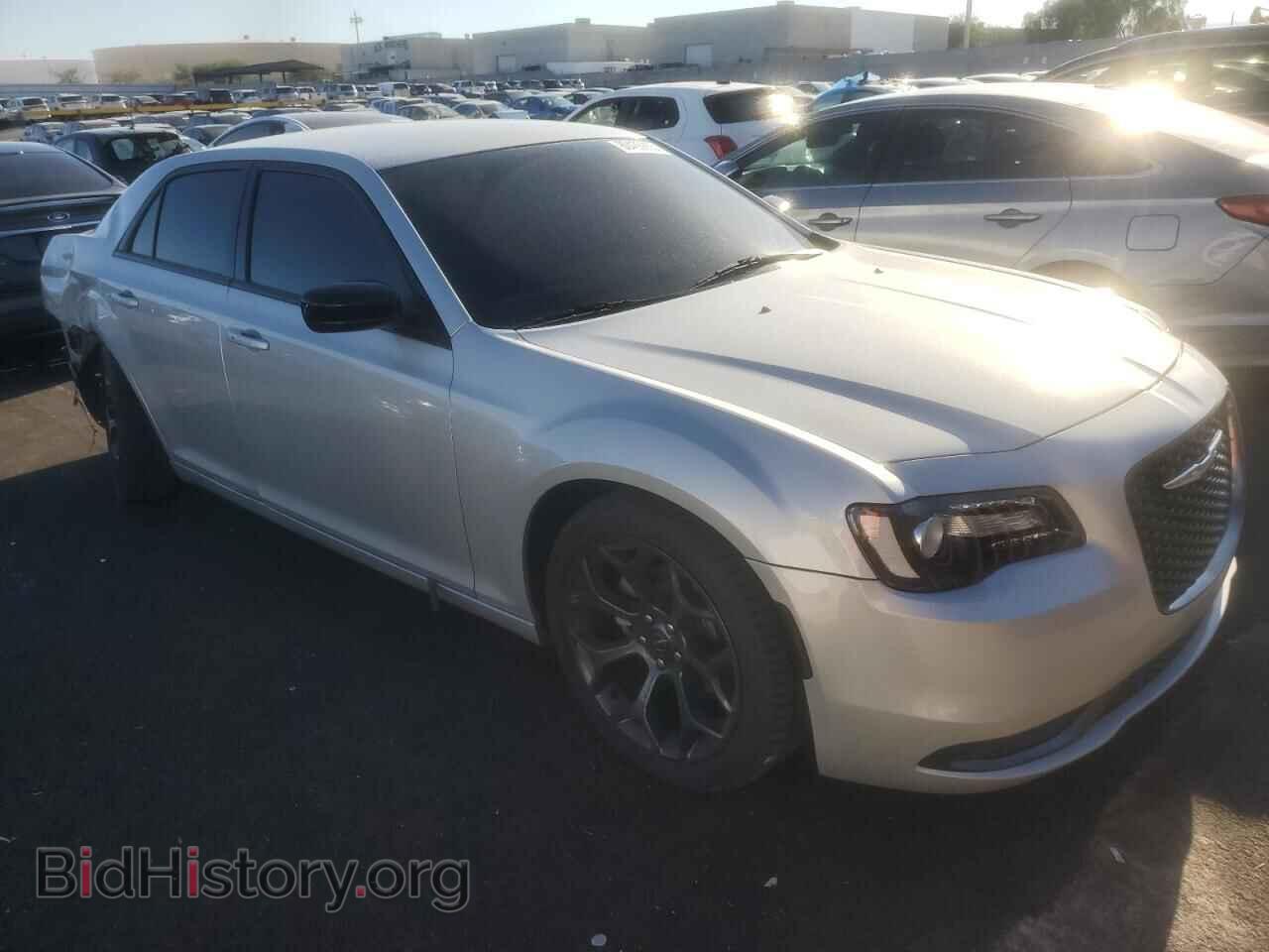 2019 CHRYSLER 300 - VIN: 2C3CCAAG6KH609926 - Фото 4