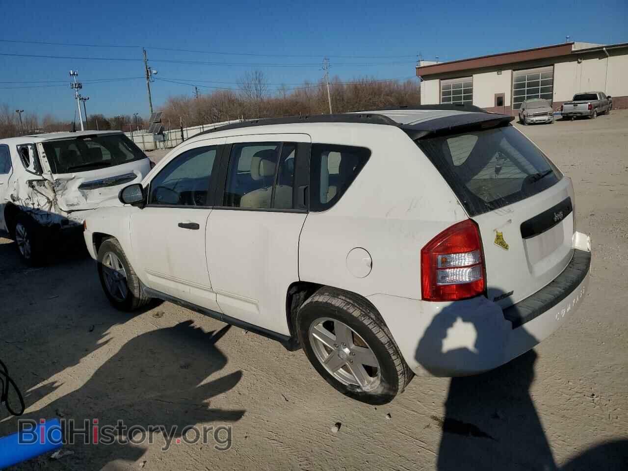 2010 JEEP COMPASS - VIN: 1J4NT4FB5AD537111 - Фото 2