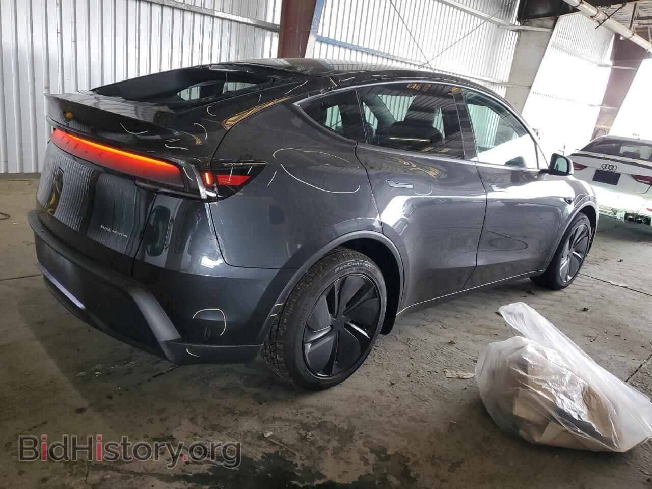 2026 TESLA MODEL Y - VIN: 7SAYGDEE4TF416085 - Photo 3