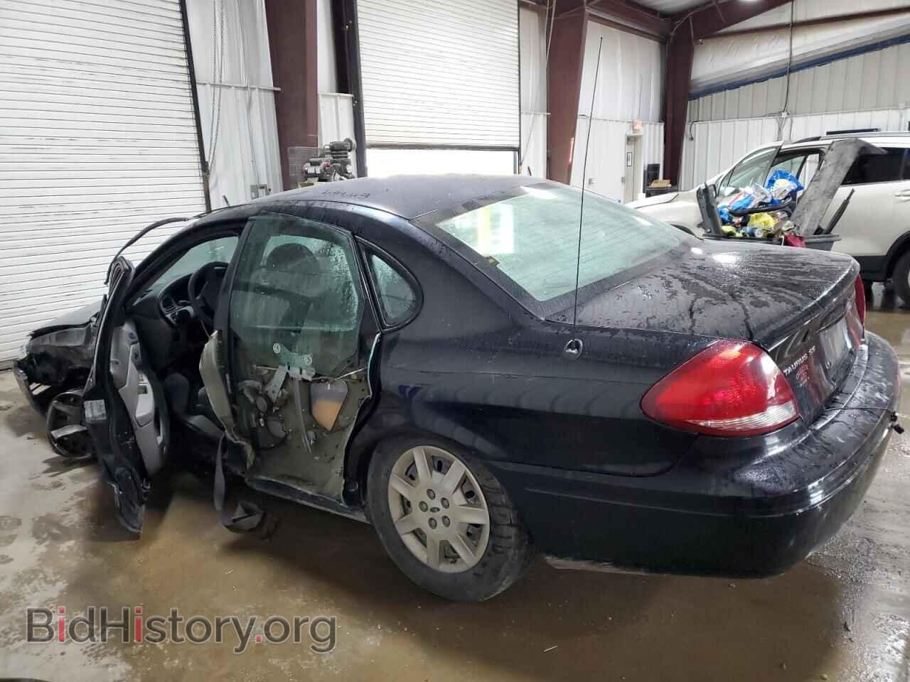 2006 FORD TAURUS - VIN: 1FAFP532X6A208444 - Photo 2