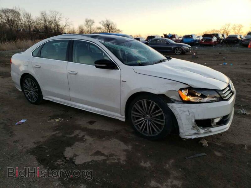 2015 Volkswagen PASSAT (VIN 1VWBS7A32FC018170) — фото 4 из 12