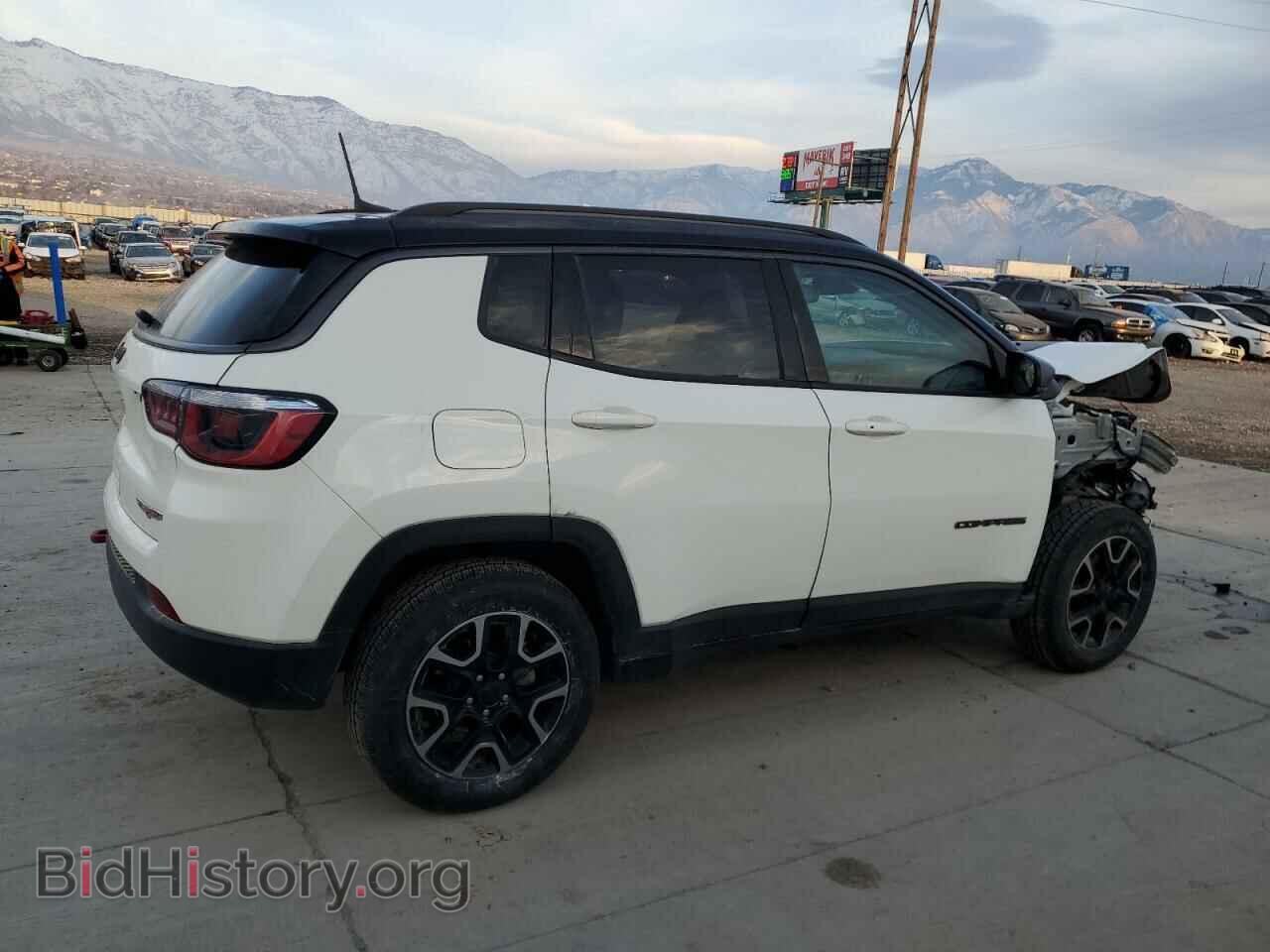 2019 JEEP COMPASS - VIN: 3C4NJDDB1KT670975 - Фото 3