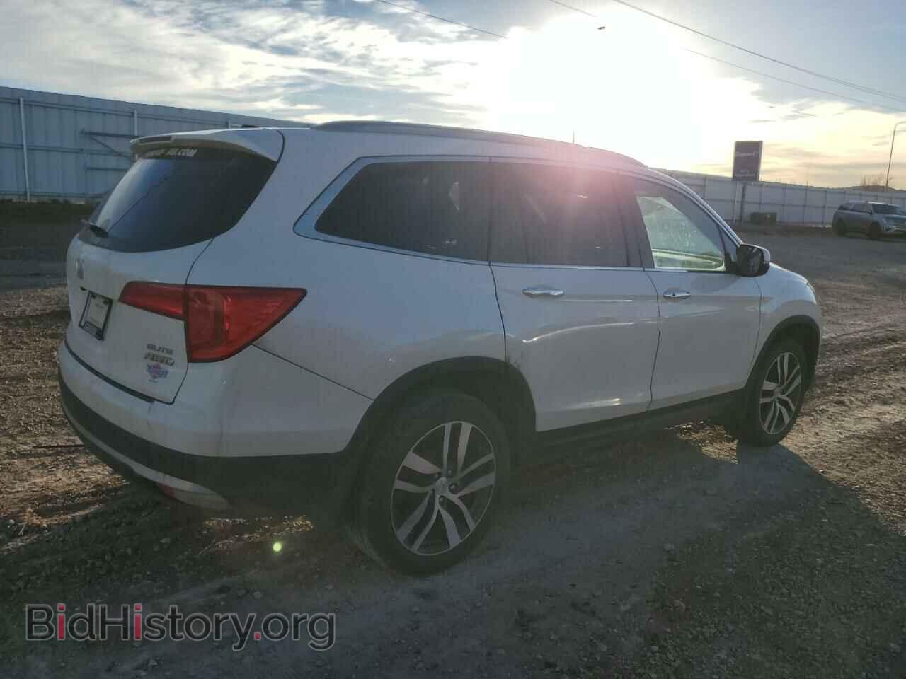 2017 HONDA PILOT - VIN: 5FNYF6H05HB098917 - Фото 3