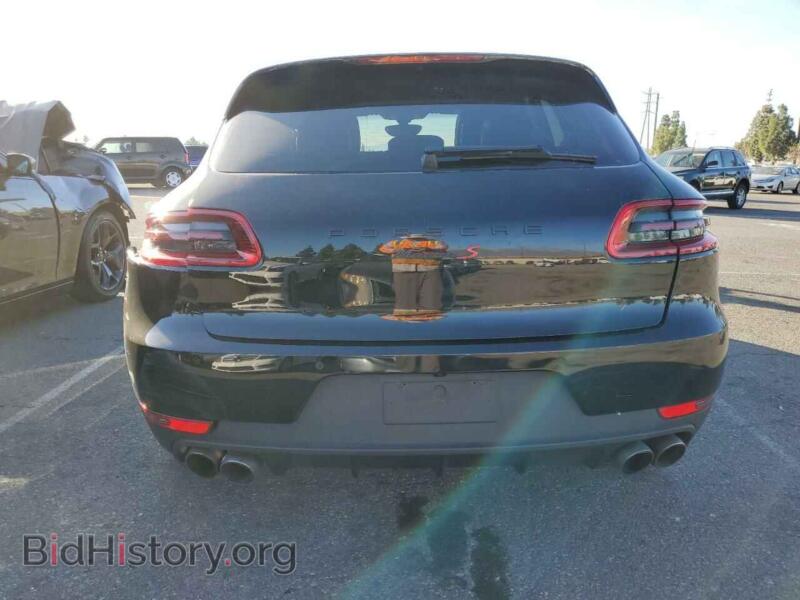 2016 Porsche MACAN (VIN WP1AB2A52GLB56343) — photo 6 of 13