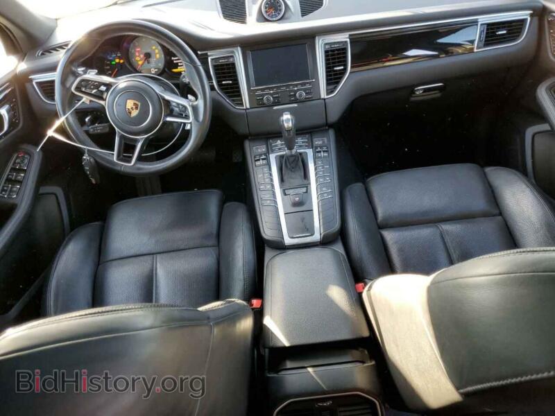 2016 Porsche MACAN (VIN WP1AB2A52GLB56343) — photo 8 of 13