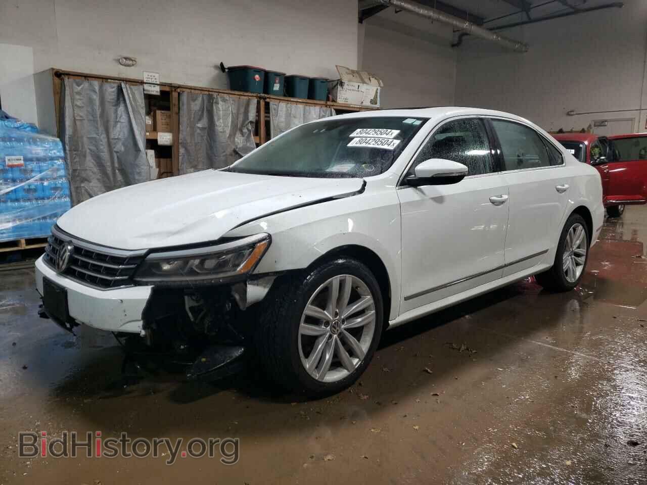Photo 1VWCA7A30JC011332 - VOLKSWAGEN PASSAT 2018