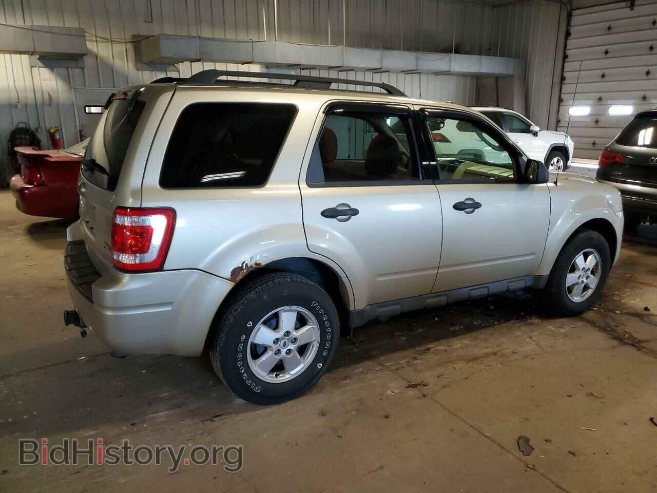 2010 FORD ESCAPE - VIN: 1FMCU9DG2AKB11227 - Фото 3