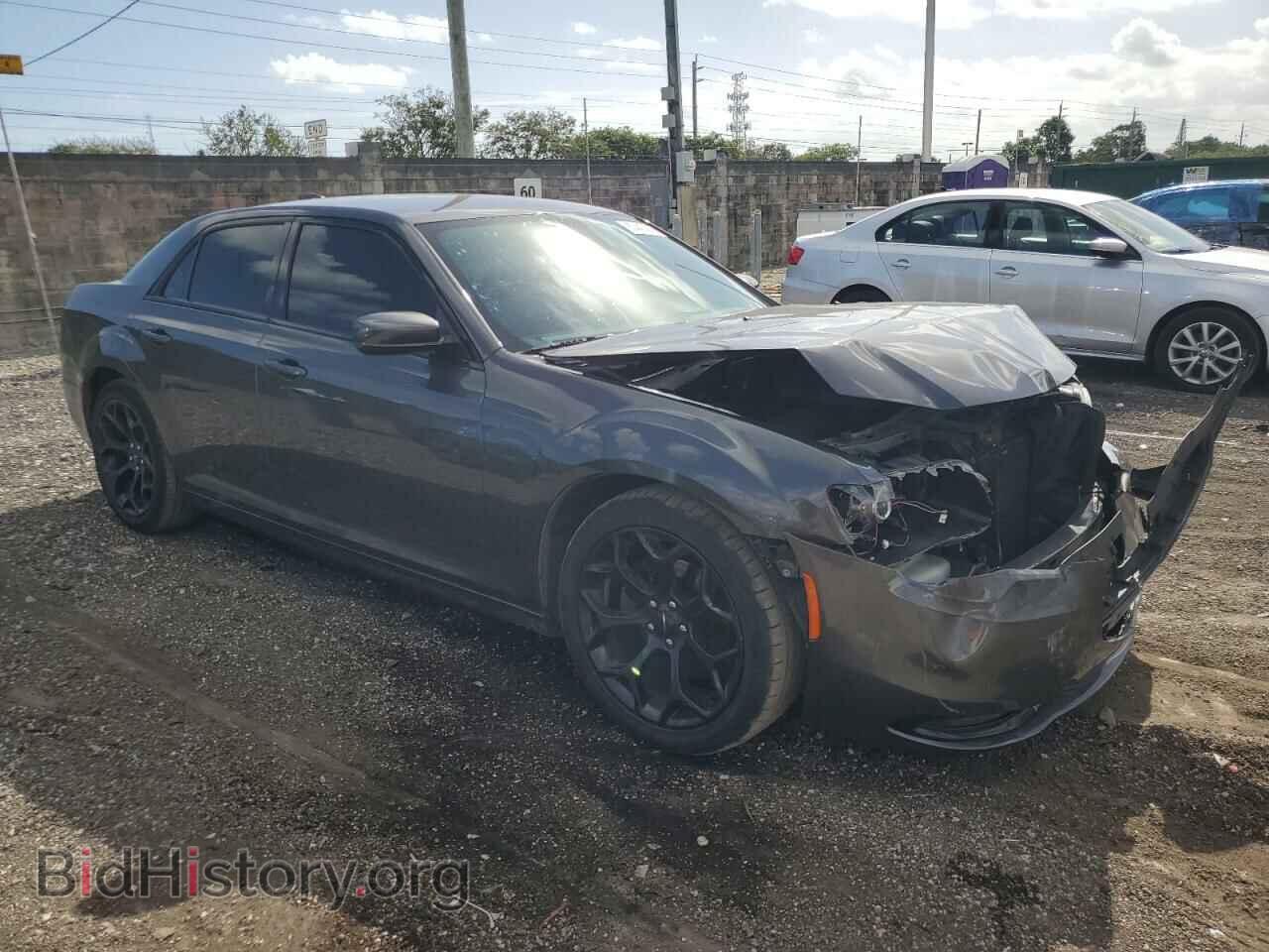 2019 CHRYSLER 300 - VIN: 2C3CCABG8KH570321 - Фото 4
