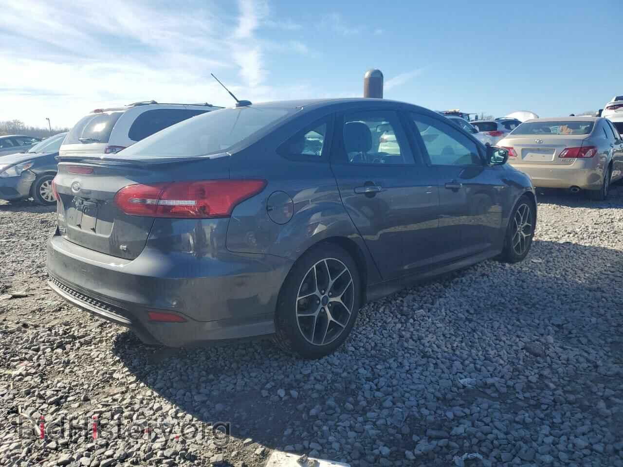 2016 FORD FOCUS - VIN: 1FADP3F2XGL206805 - Фото 3