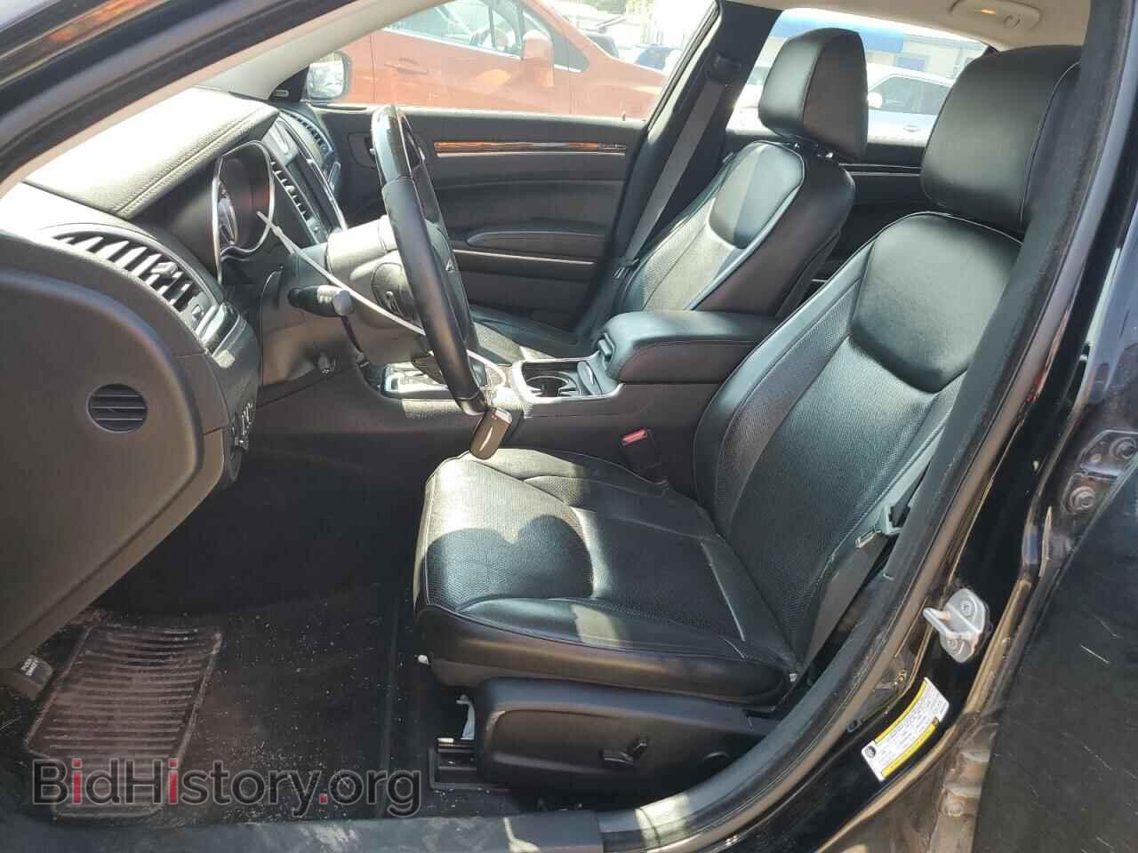 2019 CHRYSLER 300 - VIN: 2C3CCAEG9KH528106 - Фото 7