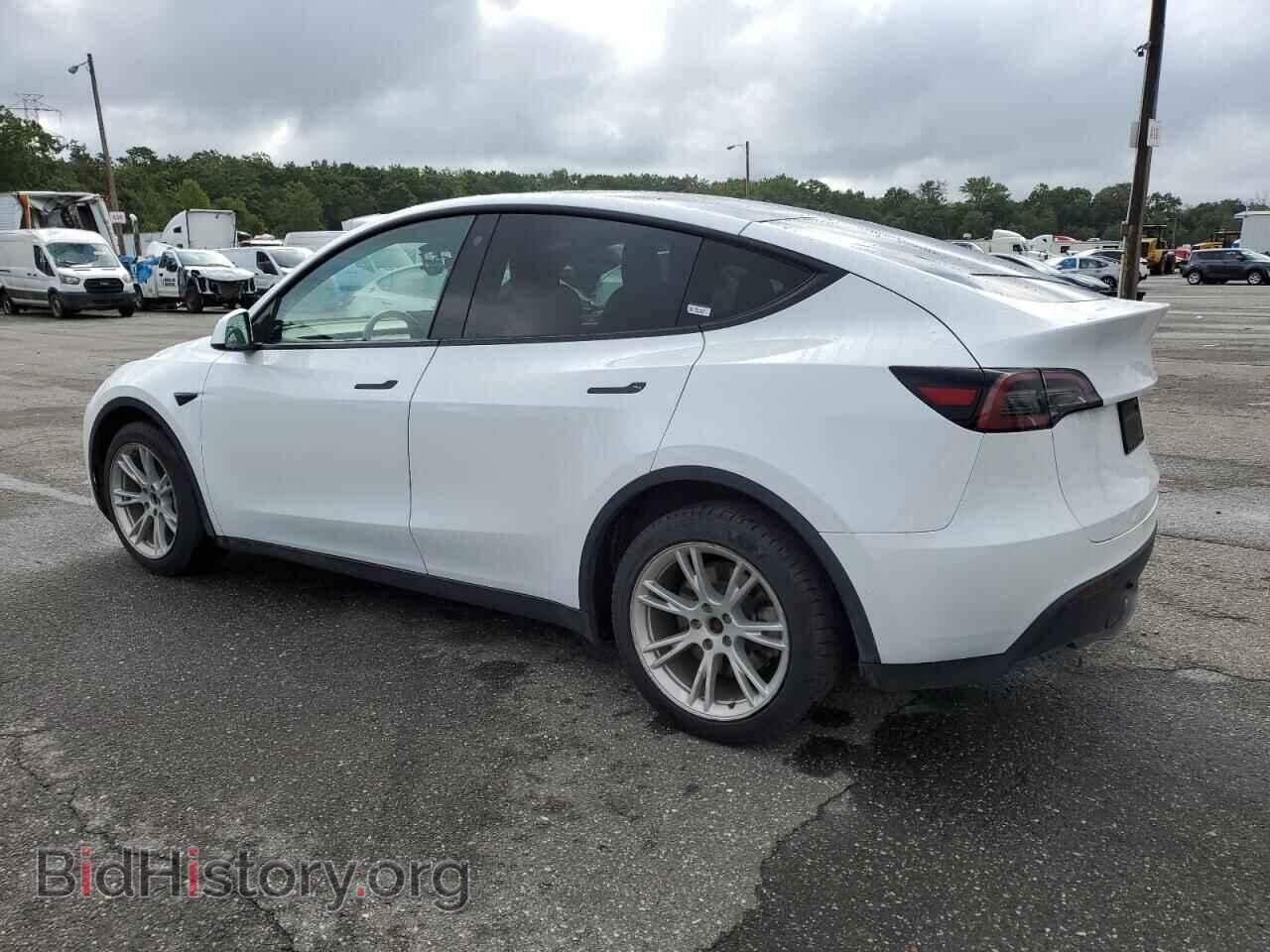 2022 TESLA MODEL Y - VIN: 7SAYGDEE0NF359838 - Фото 2