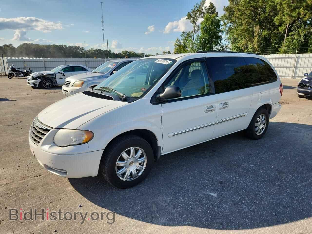 Photo 2C4GP54L85R541399 - CHRYSLER MINIVAN 2005