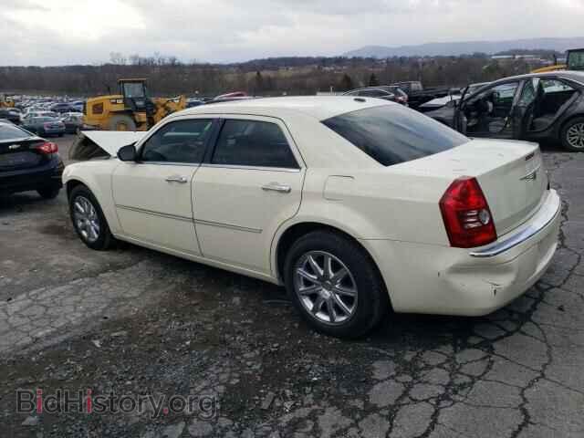 2010 CHRYSLER 300 - VIN: 2C3CA3CV4AH142761 - Фото 2