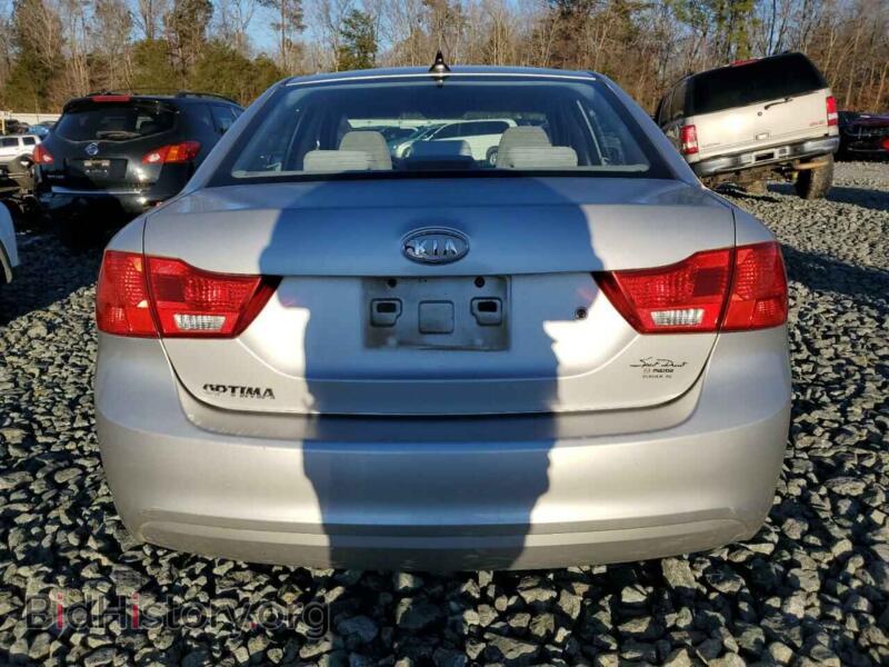 2010 Kia OPTIMA (VIN KNAGG4A84A5385537) — фото 6 из 12