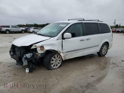 2015 Chrysler MINIVAN Town & COU, белый — VIN 2C4RC1BGXFR546088, Copart