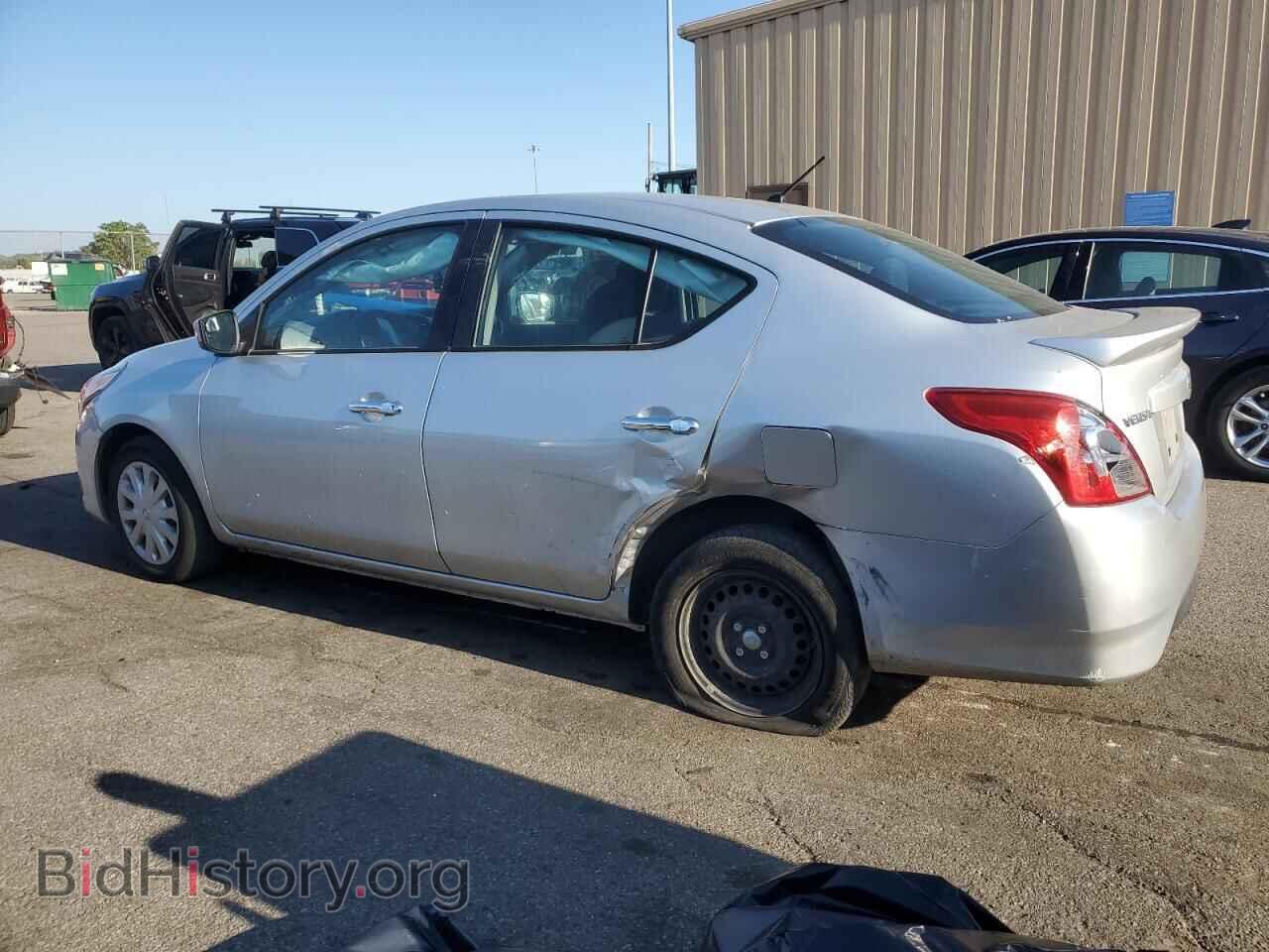2017 NISSAN VERSA - VIN: 3N1CN7AP2HK453448 - Фото 2