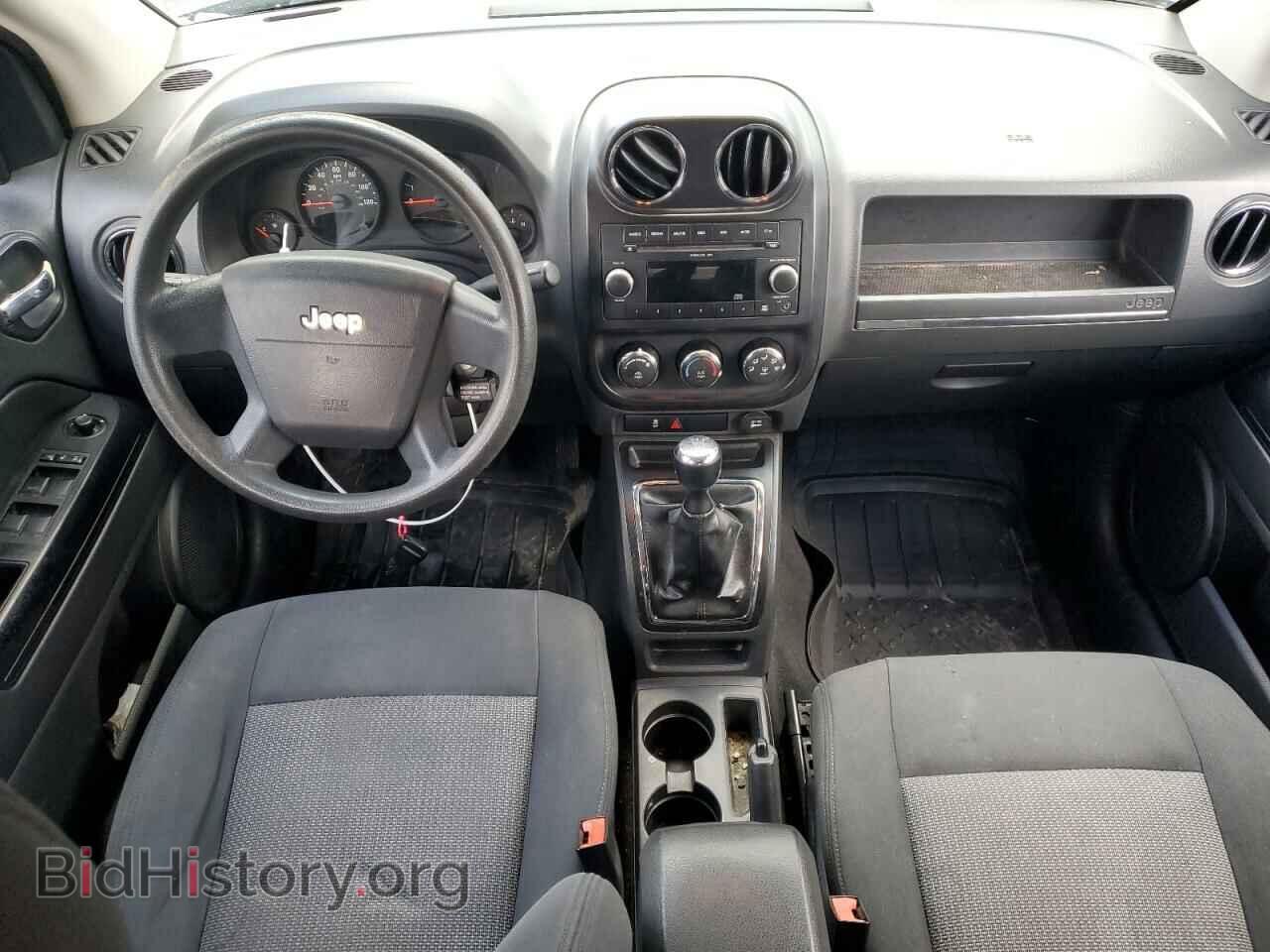 2010 JEEP COMPASS - VIN: 1J4NF4FB5AD512698 - Photo 8