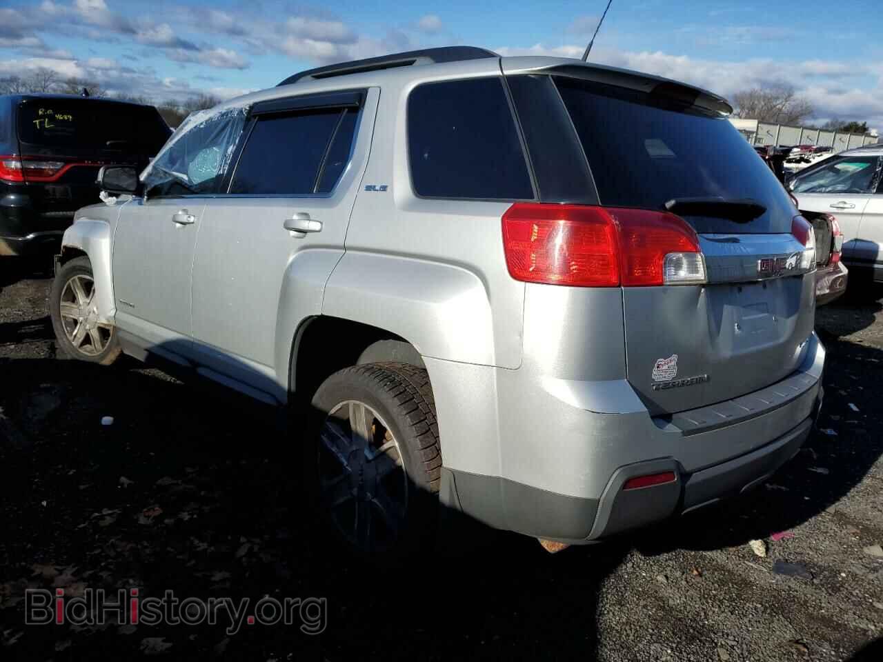 2010 GMC TERRAIN - VIN: 2CTFLEEW0A6264375 - Photo 2