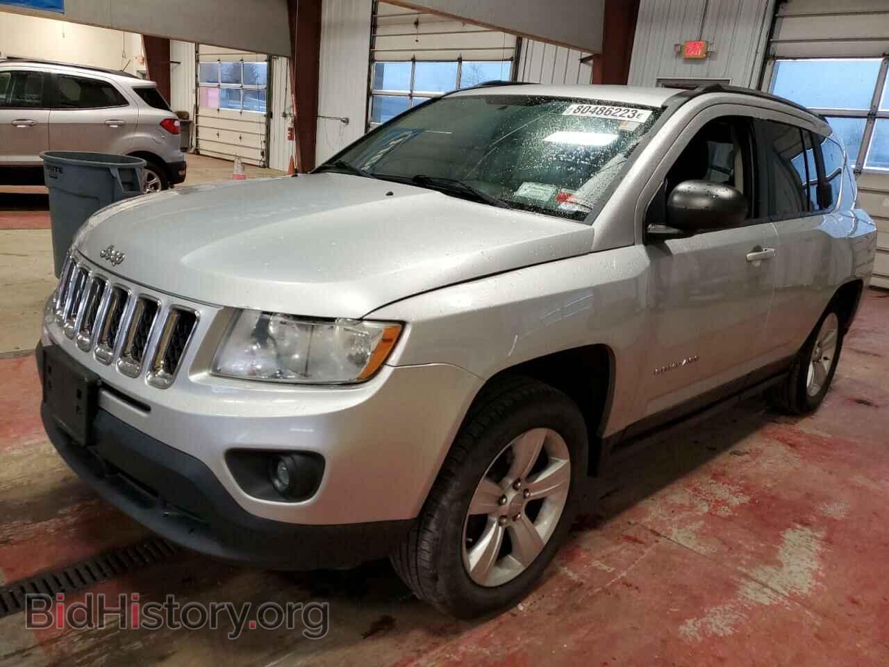 Photo 1J4NF1FB7BD271744 - JEEP COMPASS 2011