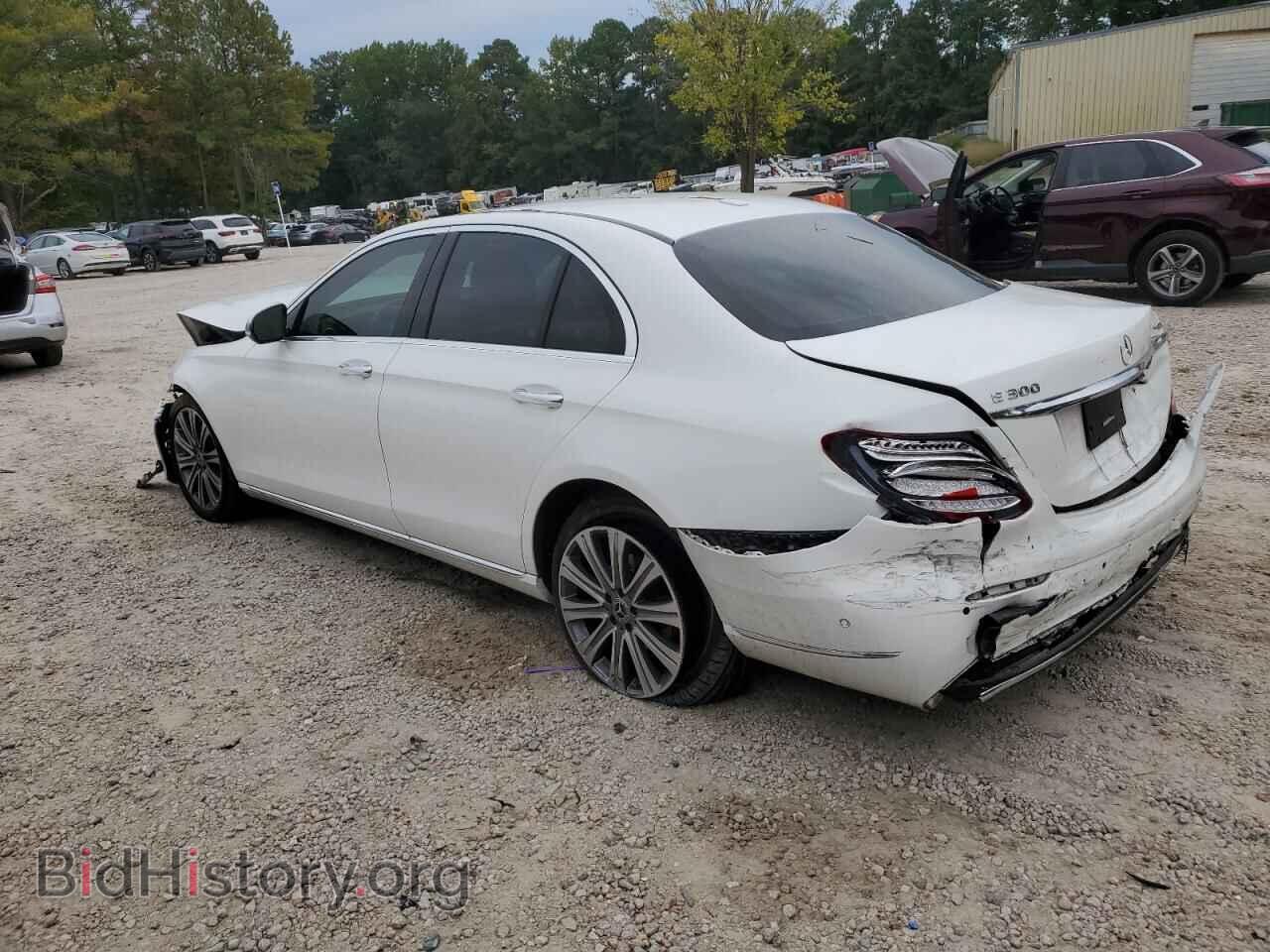 2018 MERCEDES-BENZ E-CLASS - VIN: WDDZF4KBXJA438442 - Фото 2