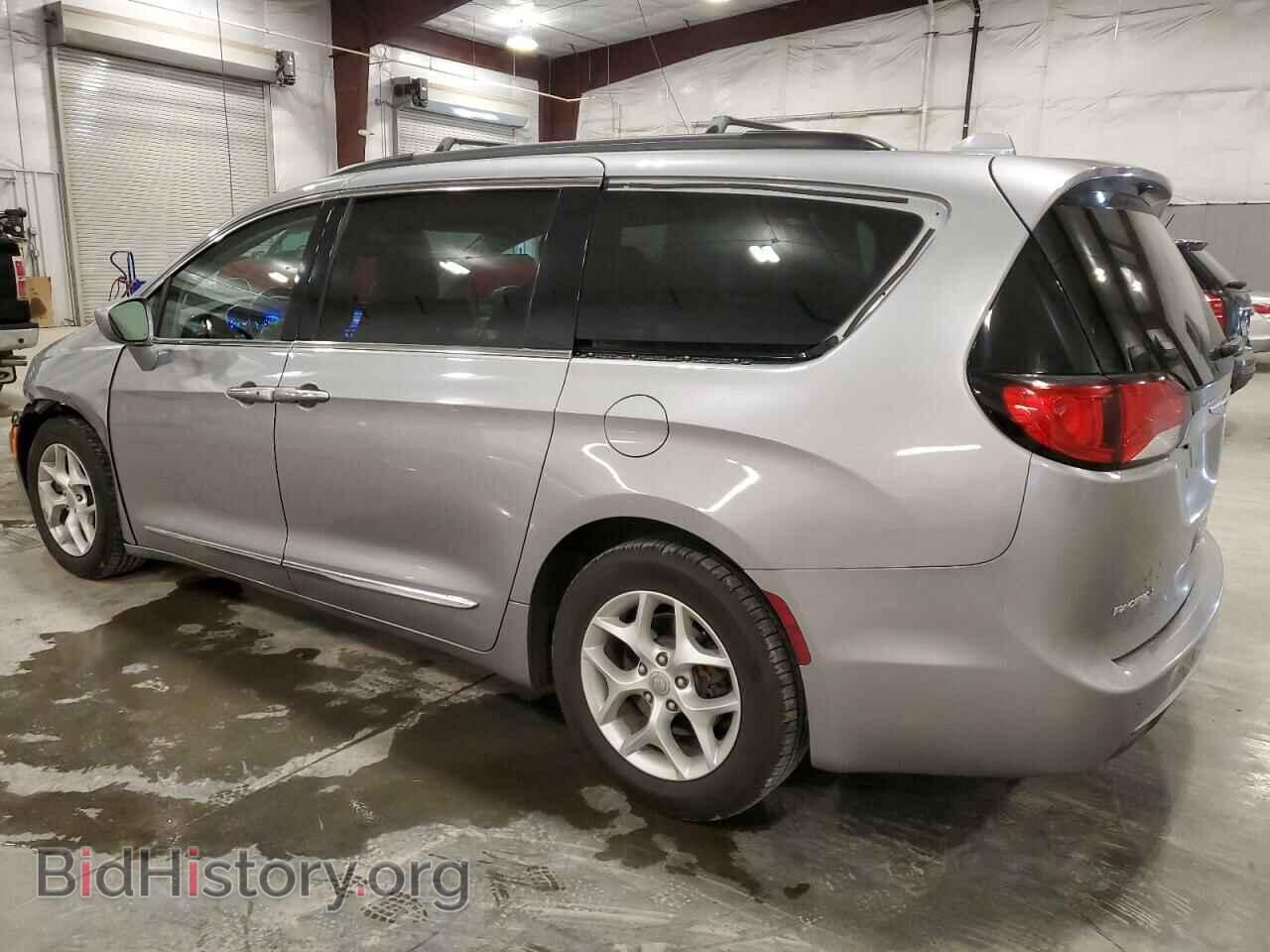 2017 CHRYSLER PACIFICA - VIN: 2C4RC1BGXHR820585 - Фото 2