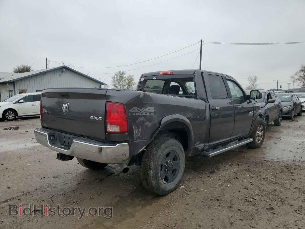 2017 RAM All Models - VIN: 3C6UR5DJXHG657247 - Photo 3