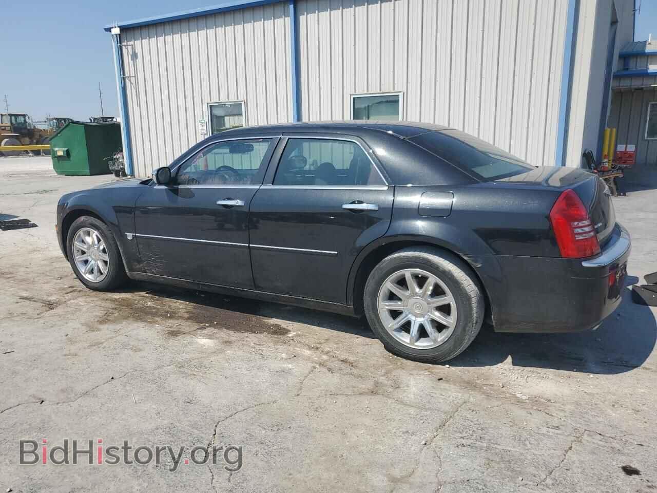 2006 CHRYSLER 300 - VIN: 2C3KA63H66H200352 - Фото 2
