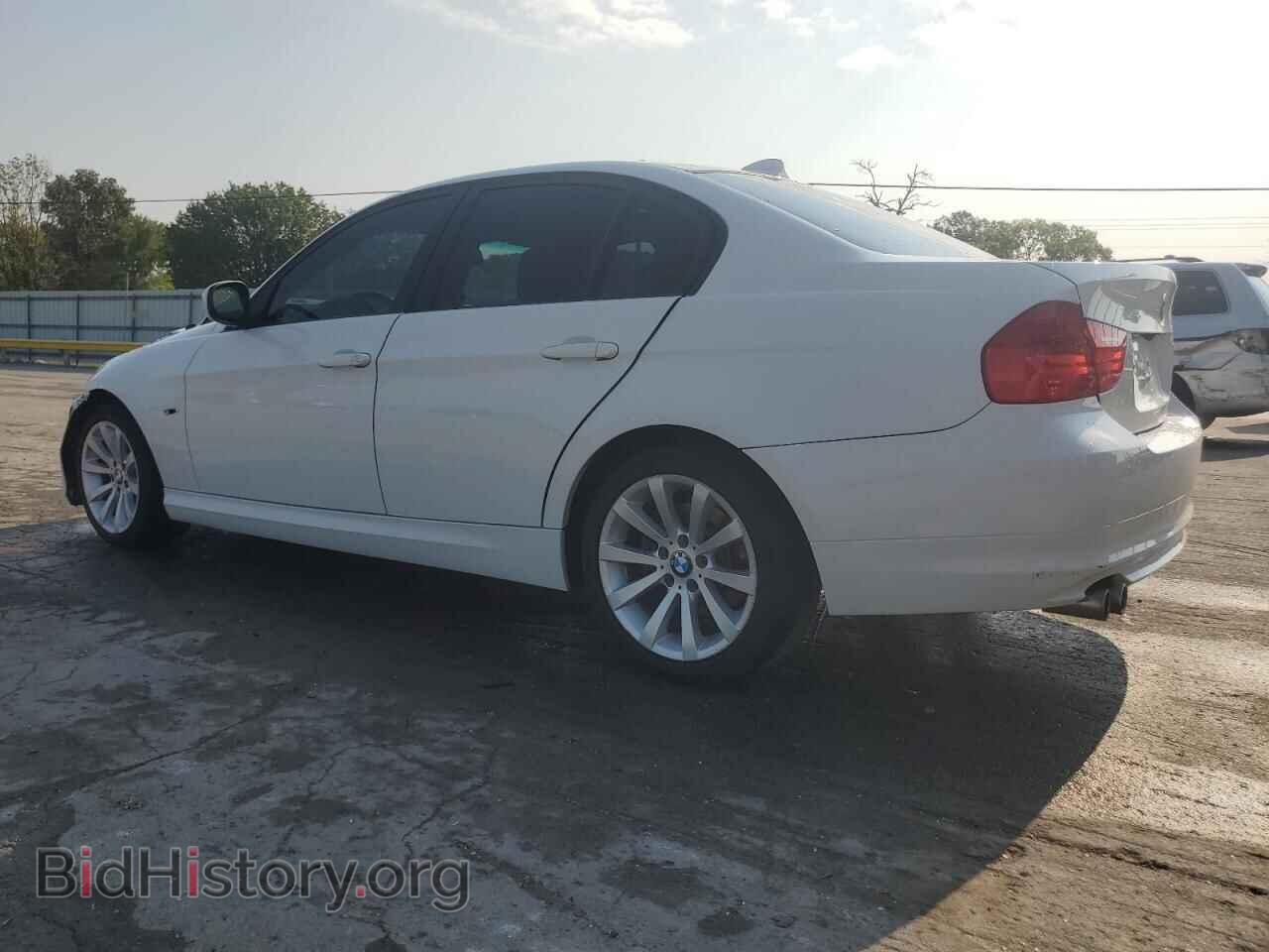 2011 BMW 3 SERIES - VIN: WBAPH7C56BE677550 - Фото 2