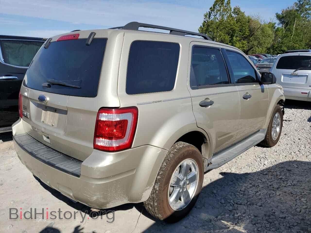 2011 FORD ESCAPE - VIN: 1FMCU9D71BKB45130 - Фото 3