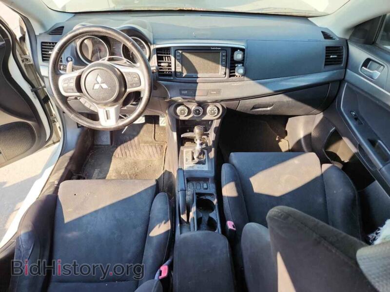2011 Mitsubishi EVO (VIN JA32W5FV7BU044188) — photo 8 of 12