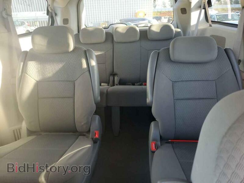 2010 Chrysler MINIVAN (VIN 2A4RR5D13AR260309) — photo 10 of 13