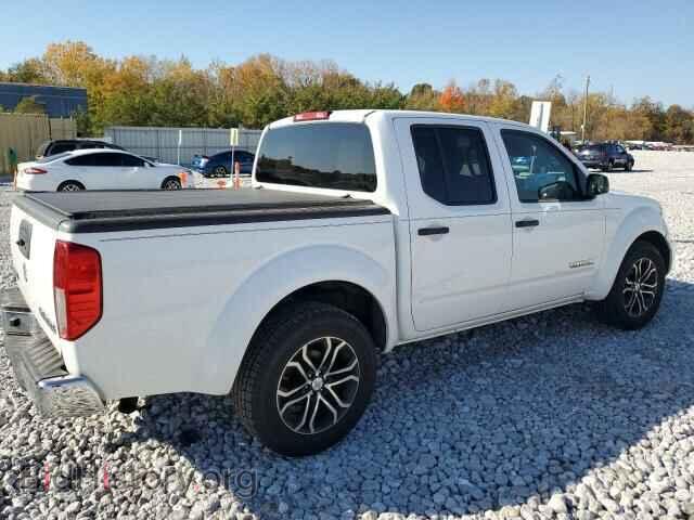 2012 SUZUKI EQUATOR - VIN: 5Z61D0ER4CC477082 - Фото 3