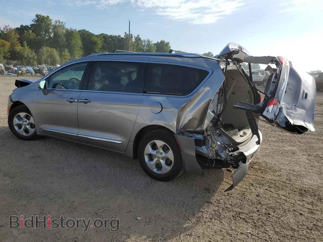 2017 CHRYSLER PACIFICA - VIN: 2C4RC1EG2HR560338 - Фото 2