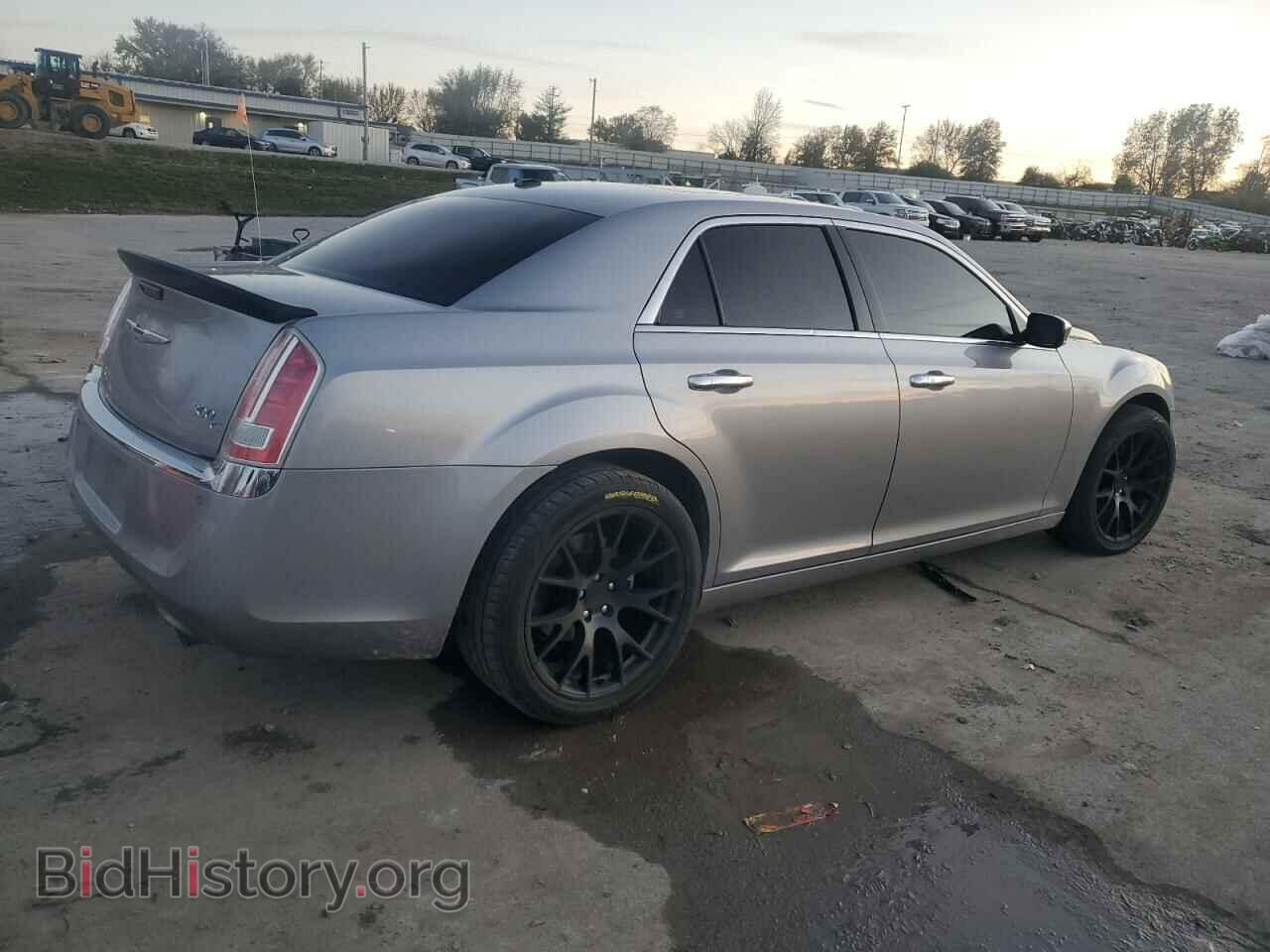 2013 CHRYSLER 300 - VIN: 2C3CCAKT3DH608425 - Фото 3
