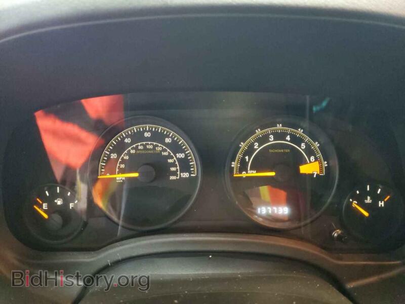 2014 Jeep COMPASS (VIN 1C4NJCBA8ED576400) — фото 9 из 14