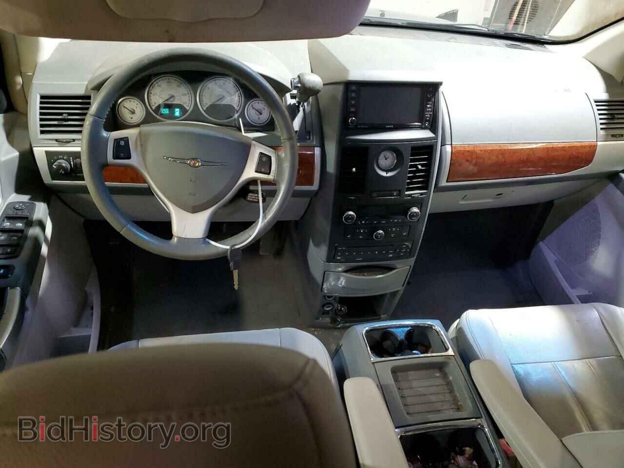 2008 CHRYSLER MINIVAN - VIN: 2A8HR54P98R681069 - Фото 8