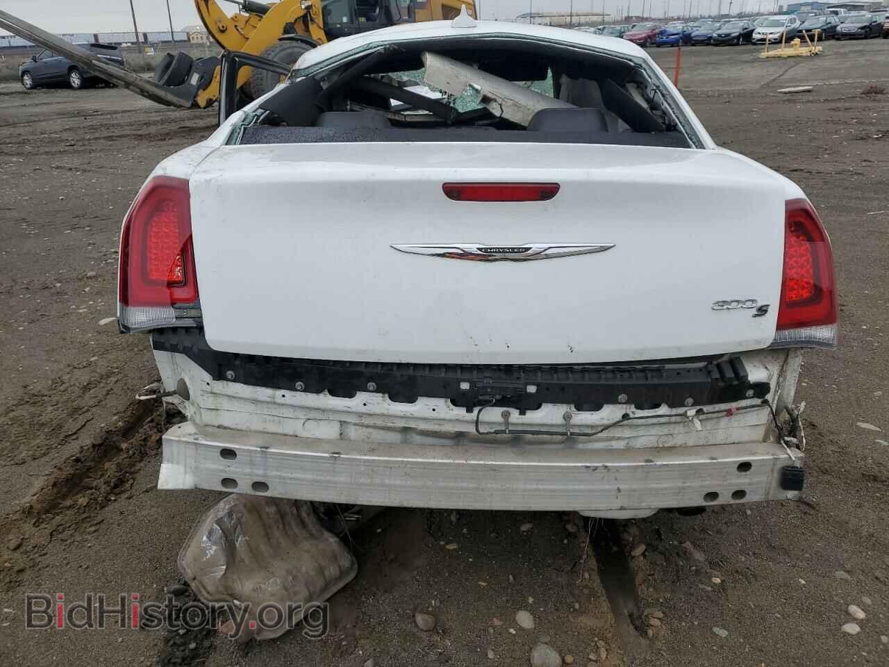 2019 CHRYSLER 300 - VIN: 2C3CCABG5KH516782 - Фото 6