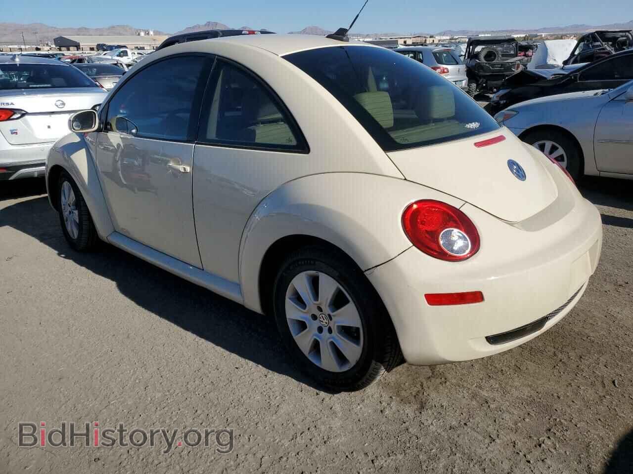 2009 VOLKSWAGEN BEETLE - VIN: 3VWPW31C29M518917 - Фото 2