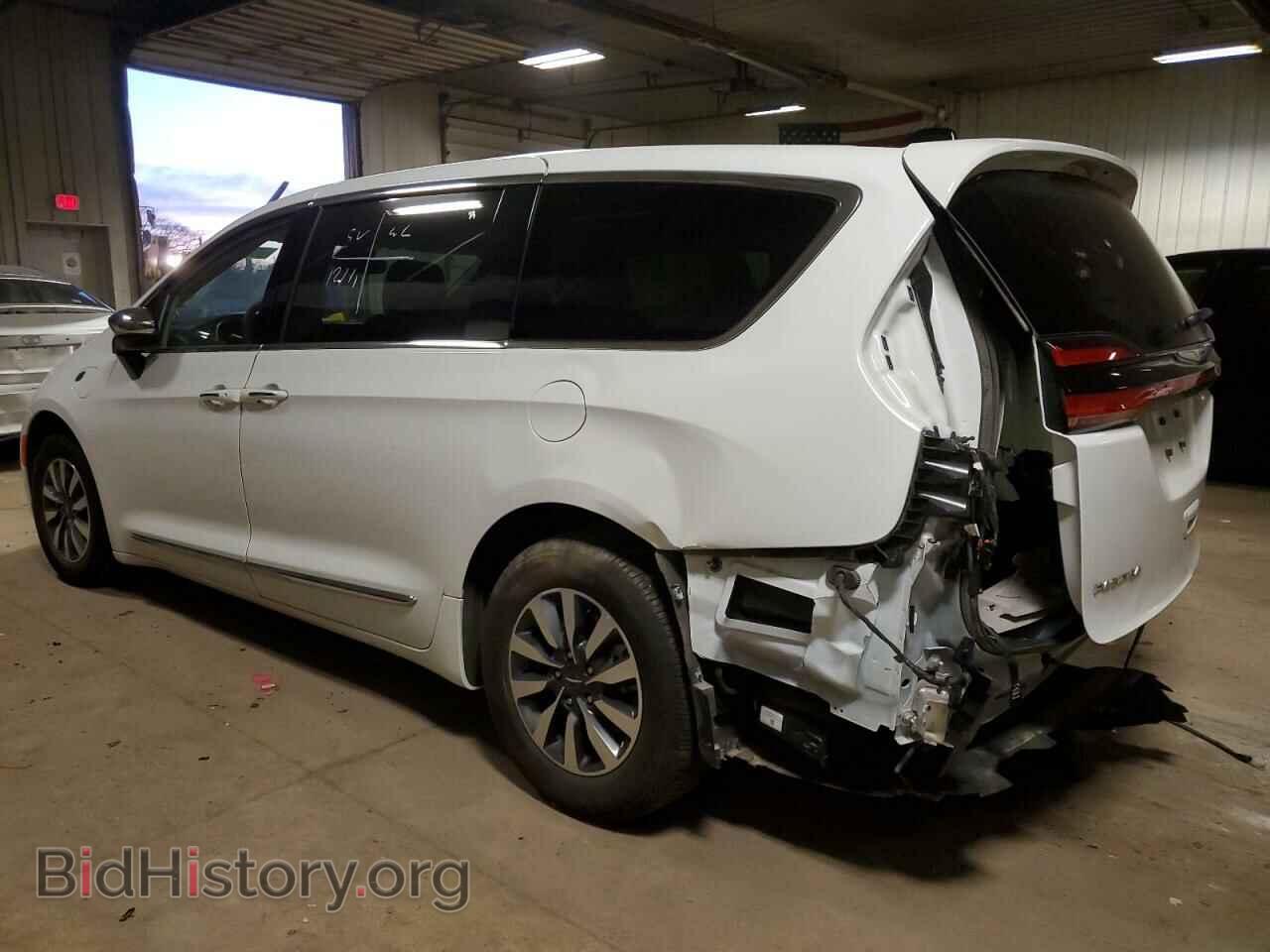 2023 CHRYSLER PACIFICA - VIN: 2C4RC1S72PR555854 - Фото 2