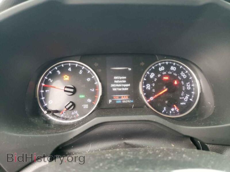 2019 Toyota RAV4 (VIN JTMP1RFV5KD506907) — photo 9 of 13