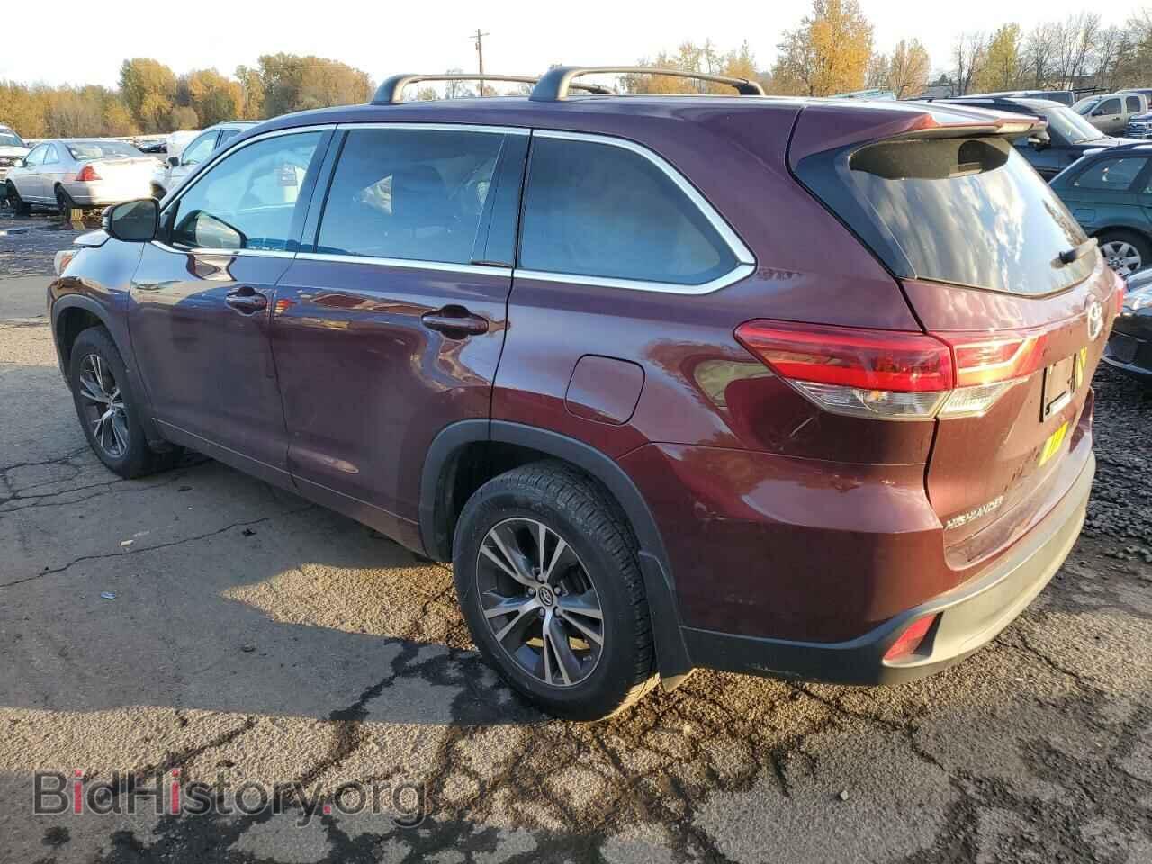 2018 TOYOTA HIGHLANDER - VIN: 5TDBZRFH2JS892038 - Фото 2