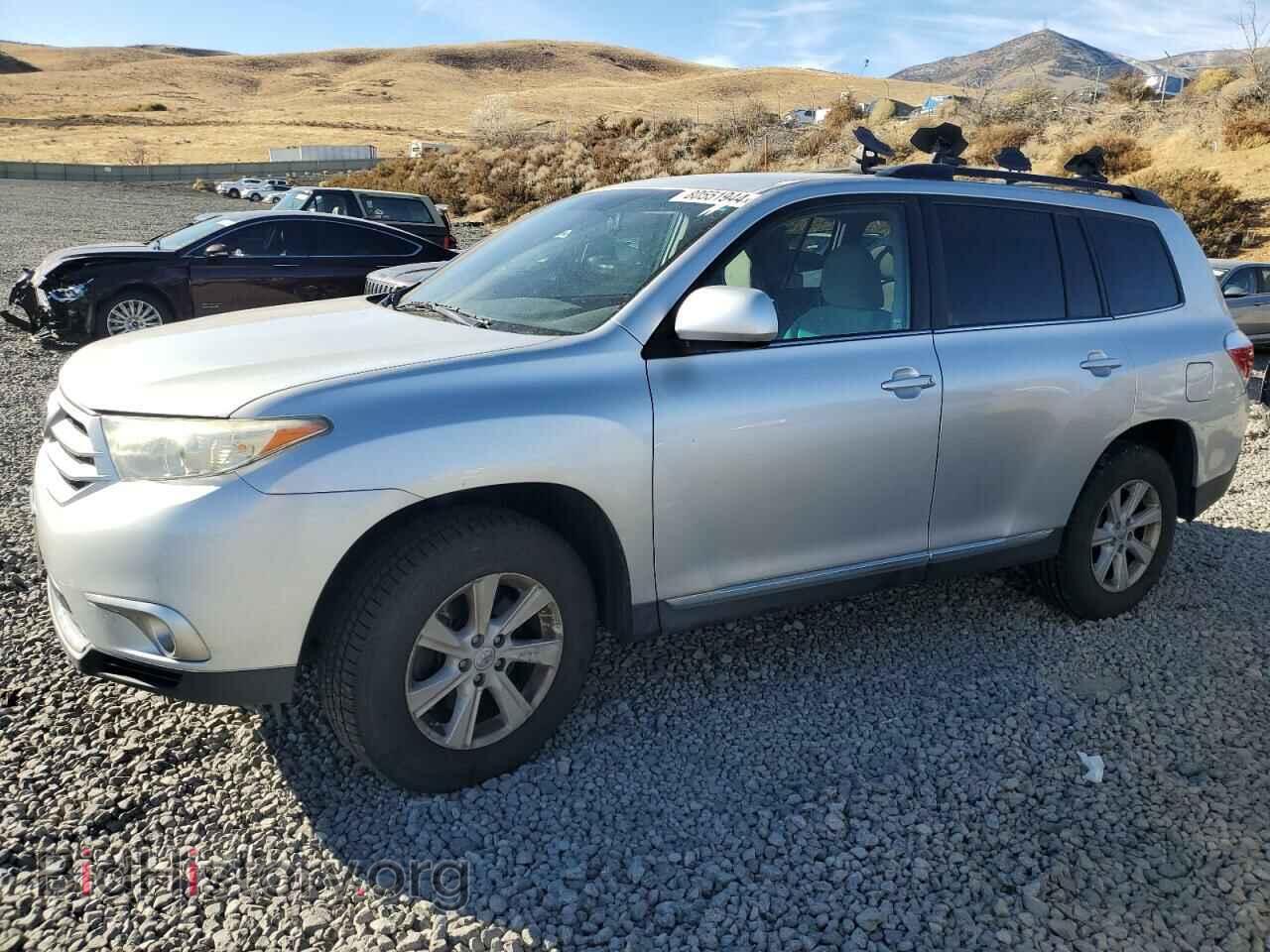 Фотография 5TDBK3EH7CS156086 - TOYOTA HIGHLANDER 2012