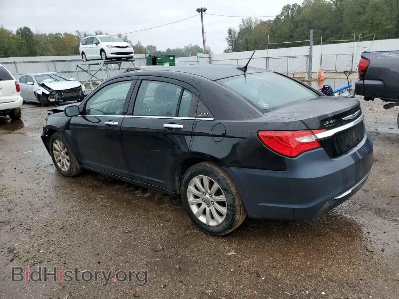 2013 CHRYSLER 200 - VIN: 1C3CCBCG6DN522704 - Фото 2